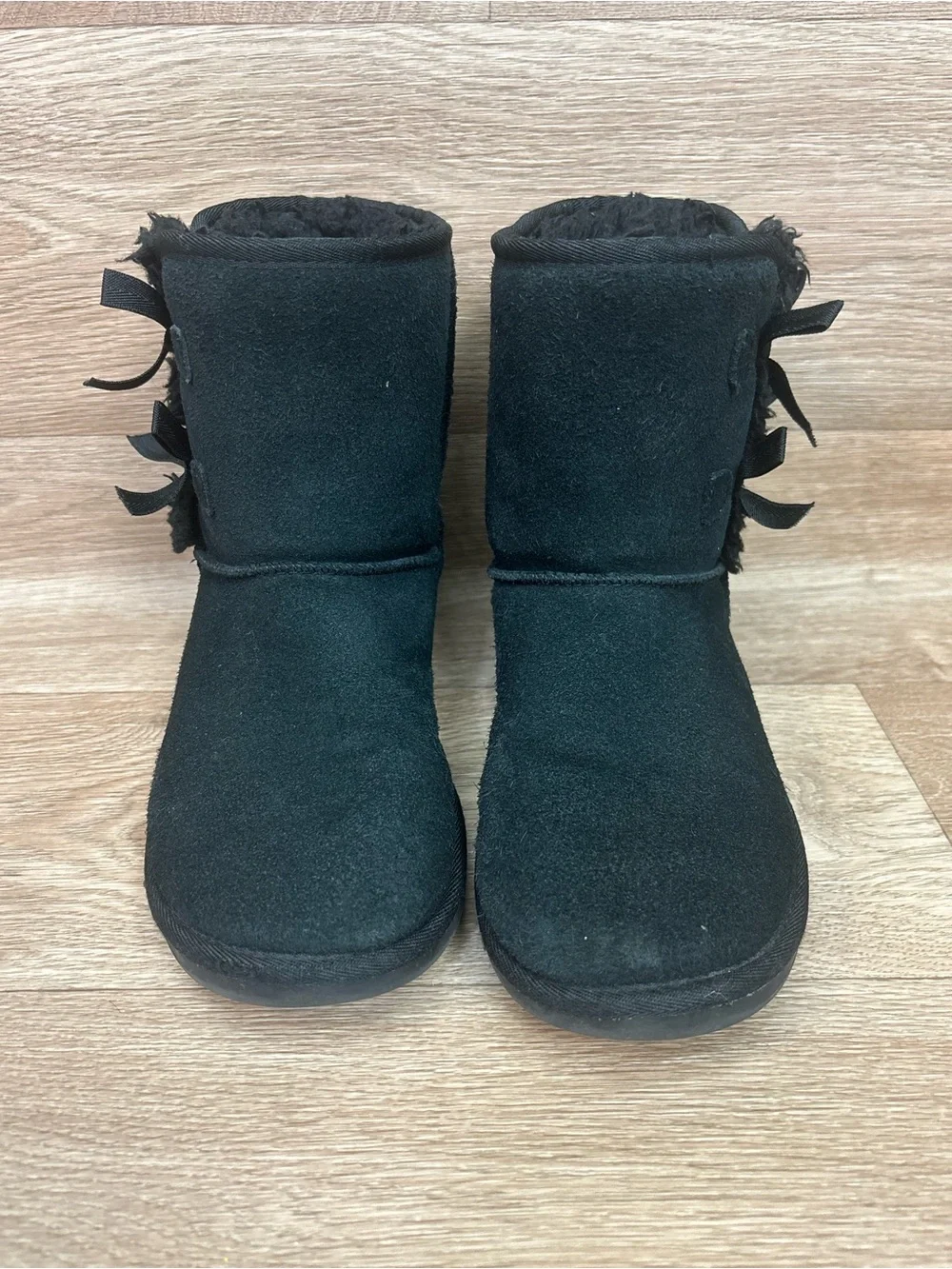Koolaburra by UGGS Black Faux-Suede Winter Boots w/ Side Ribbon Bows kids size 5